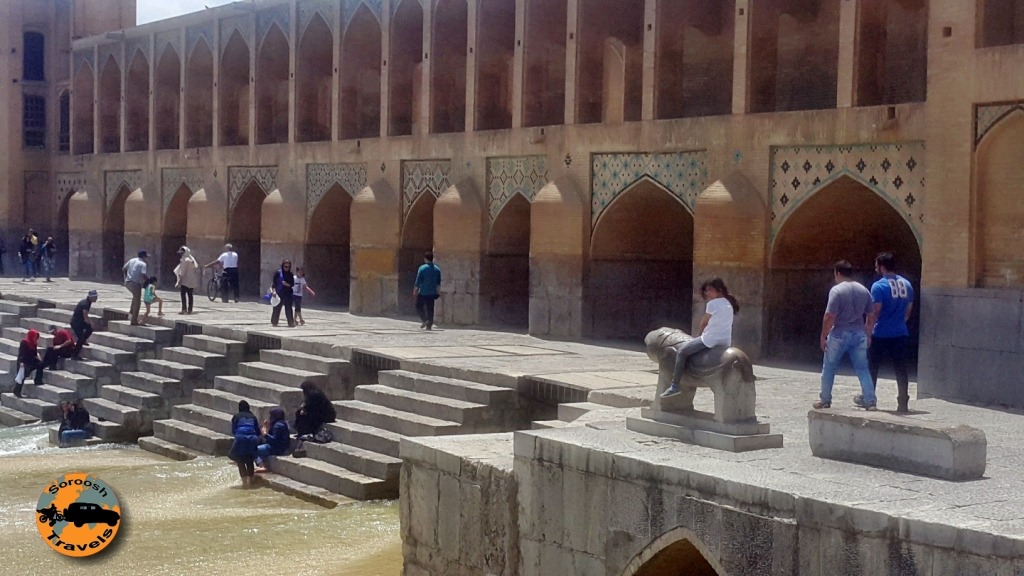 پل تاریخی خواجو در اصفهان - بهار 1395 - 2016