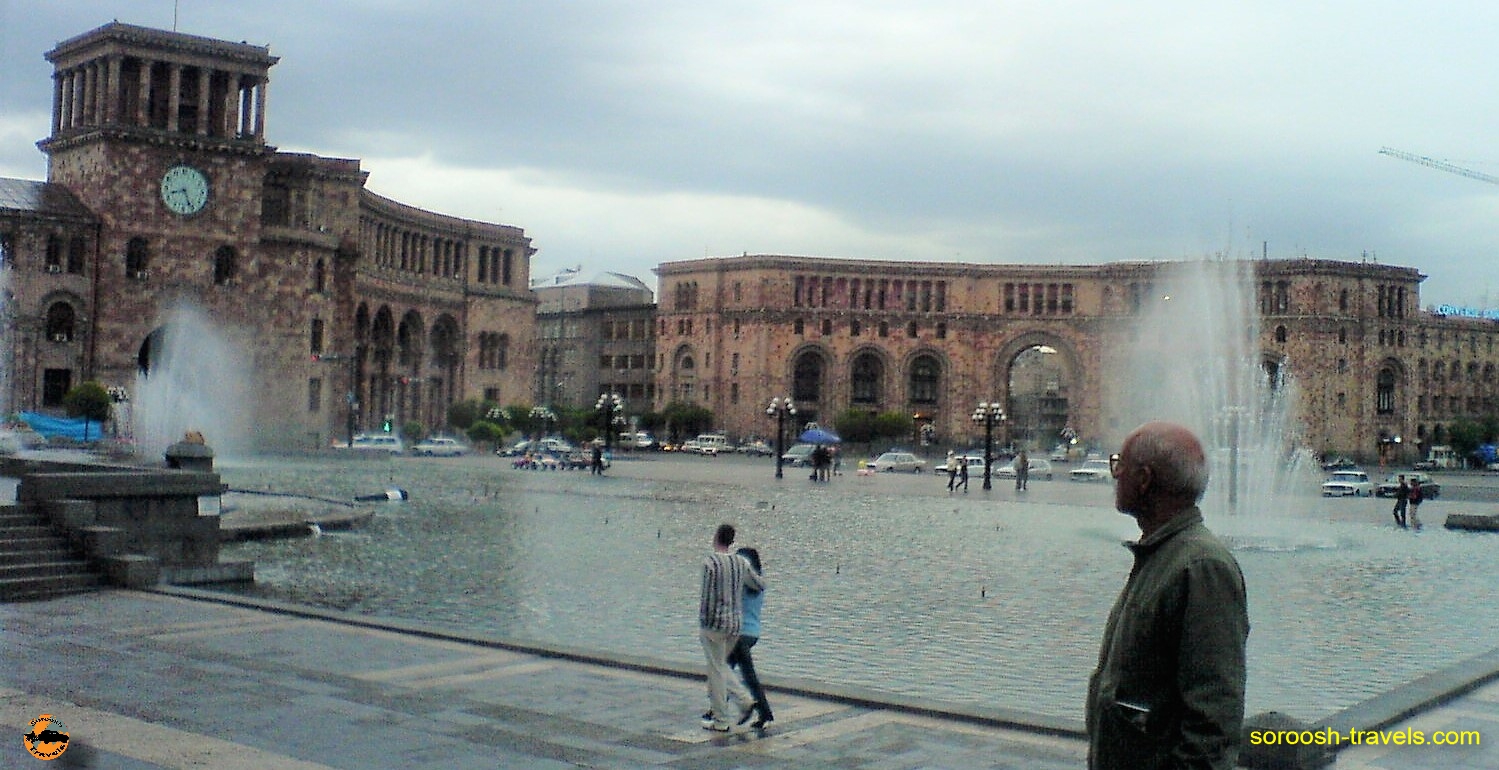 میدان جمهوری در ایروان - بهار ۱۳۸۷