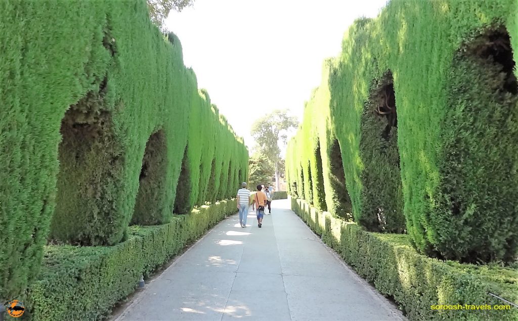 سفر به اروپا با اتوموبیل – تابستان ۱۳۹۰ – قصر باشکوه الحمراء در گرانادا ، اسپانیا