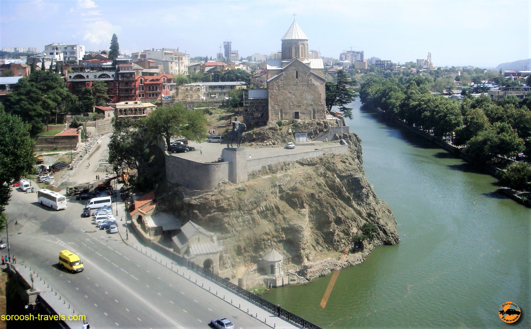 رودخانه شهر تفلیس در گرجستان - تابستان 1391