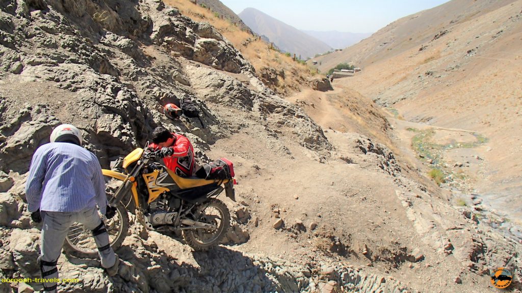 موتورسواری در منطقه کوههای امامزاده داوود - پائیز ۱۳۹۲