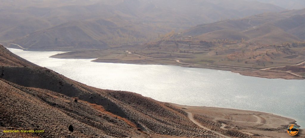 دریاچه سد نمرود بطرف لاسم - پاییز ۱۳۹۶