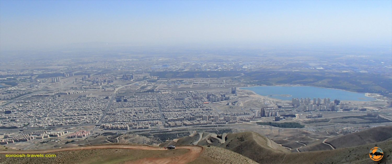 دریاچه چیتگر از بالا - دریاچه خلیج فارس ، تهران - بهار ۱۳۹۲