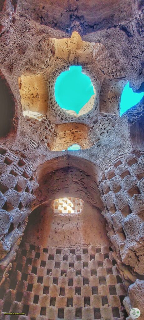 برج کبوتر، اطراف ورزنه - زمستان 1402 - 2024